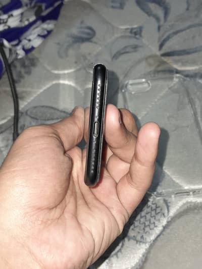 Apple iPhone SE 2020 pta approved 64 gb R. s 35000
