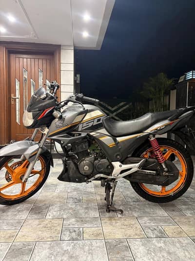 Honda CB150F