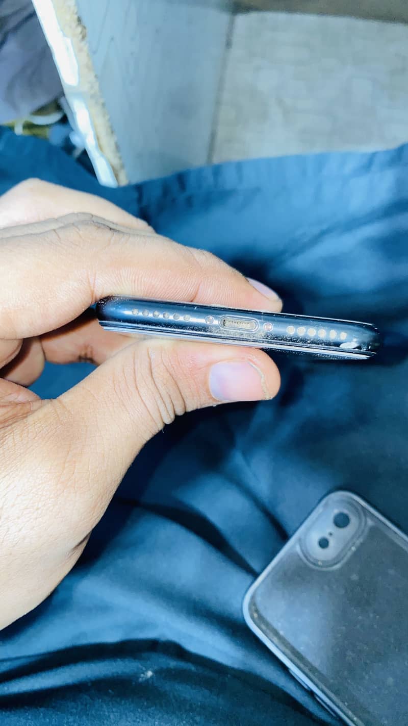 Apple iPhone 7 2