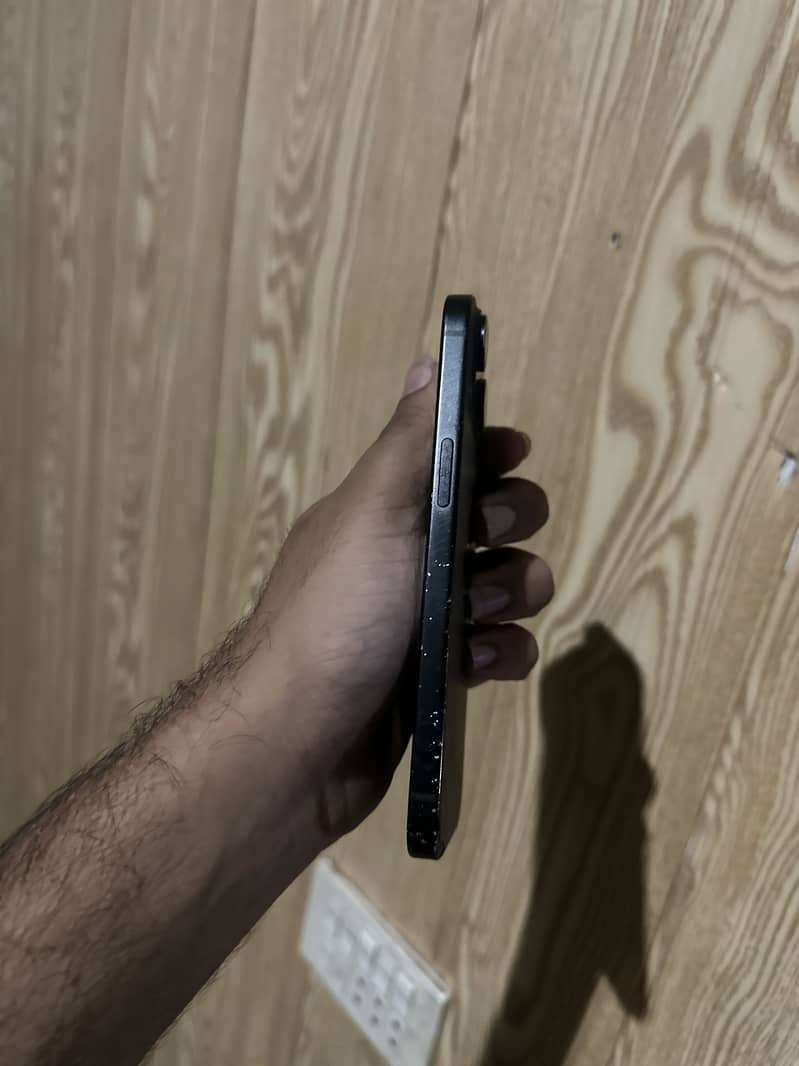 Apple iPhone 15 3