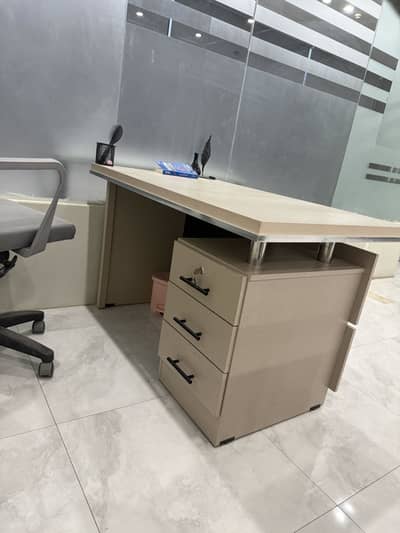 Executive table
