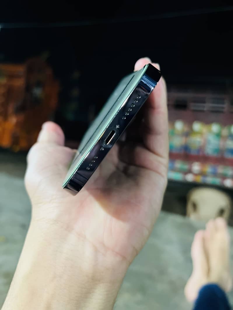 iPhone 14 Pro Max 5