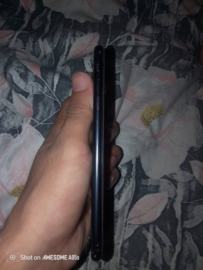 Apple iPhone 7 Plus 0