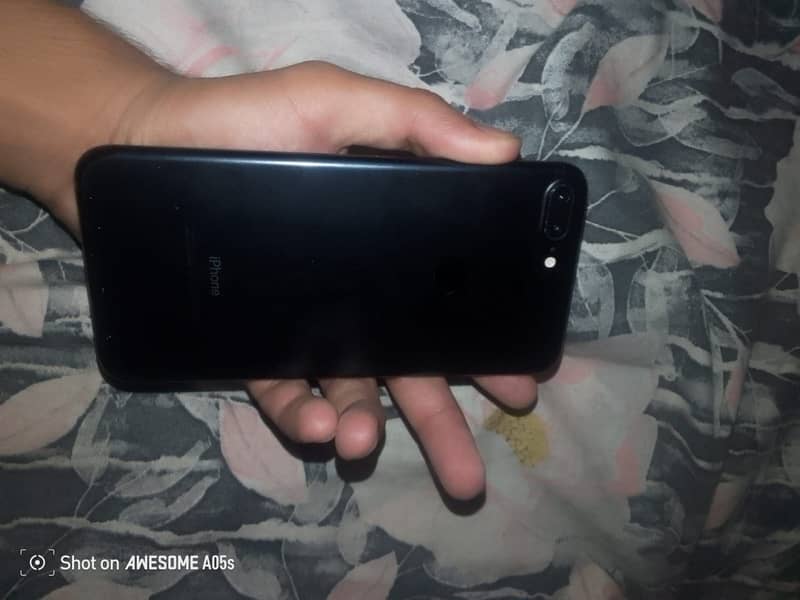Apple iPhone 7 Plus 1