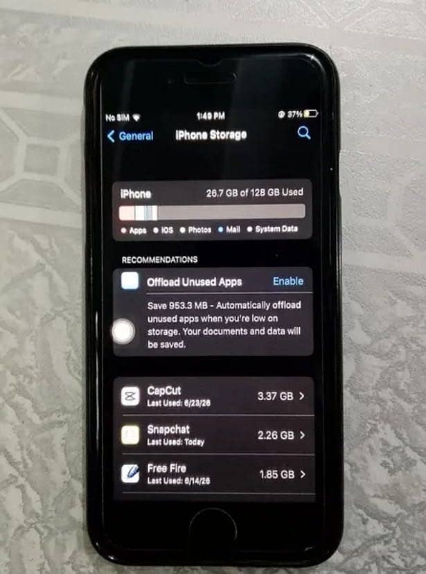 Apple iPhone 7 0