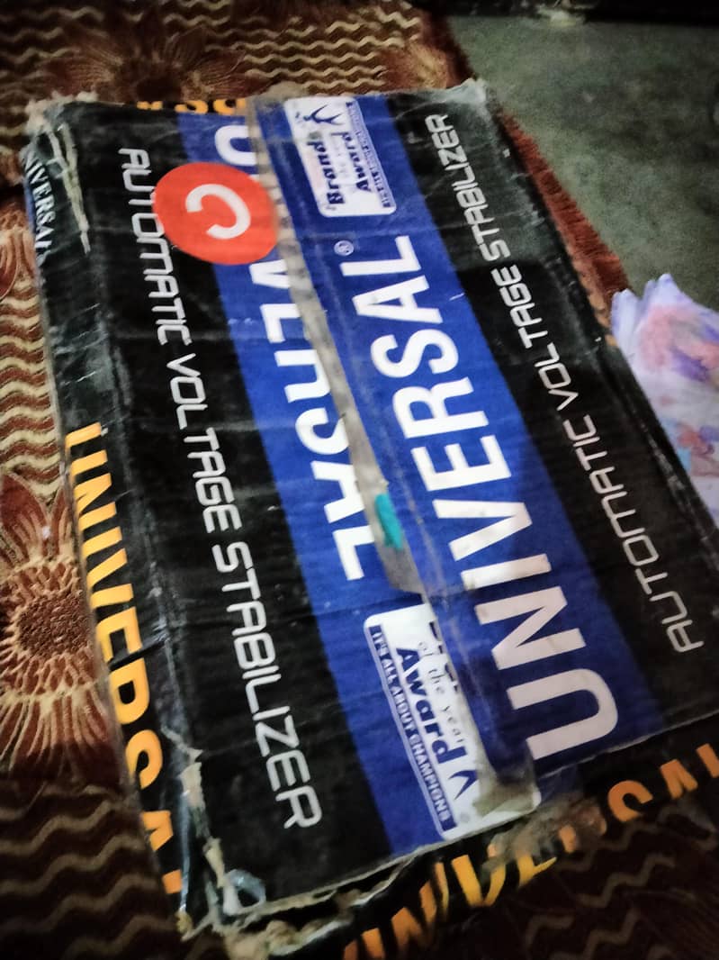 Universal stabilizer 3000w 0