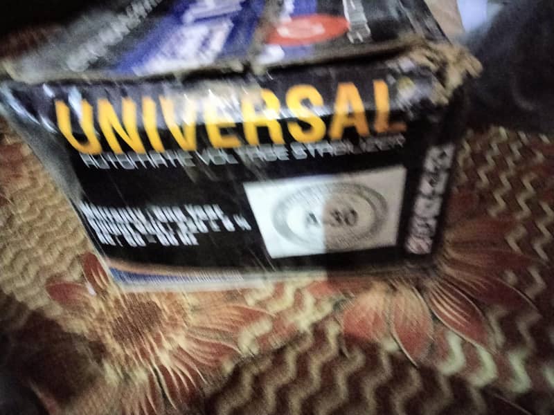 Universal stabilizer 3000w 2
