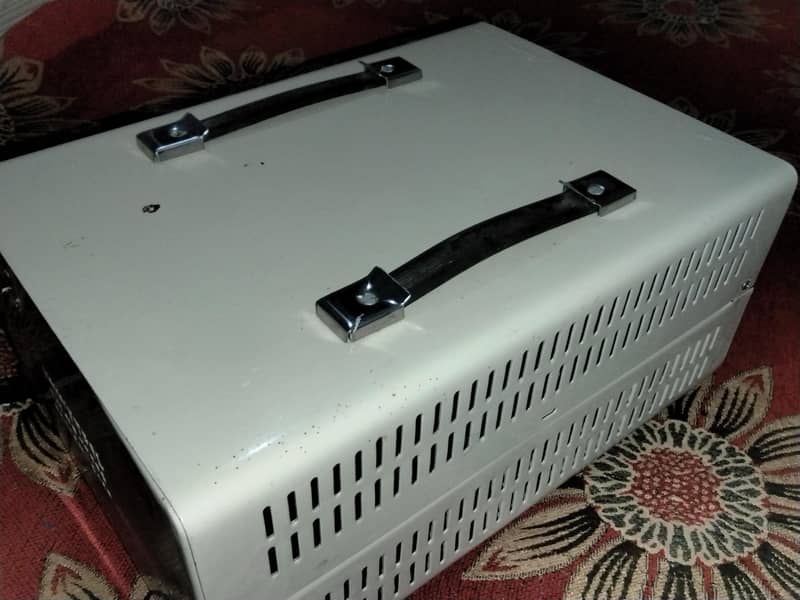 Universal stabilizer 3000w 7