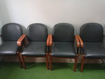 Office Chairs In pure Leather with Elegant Wooden Material polished