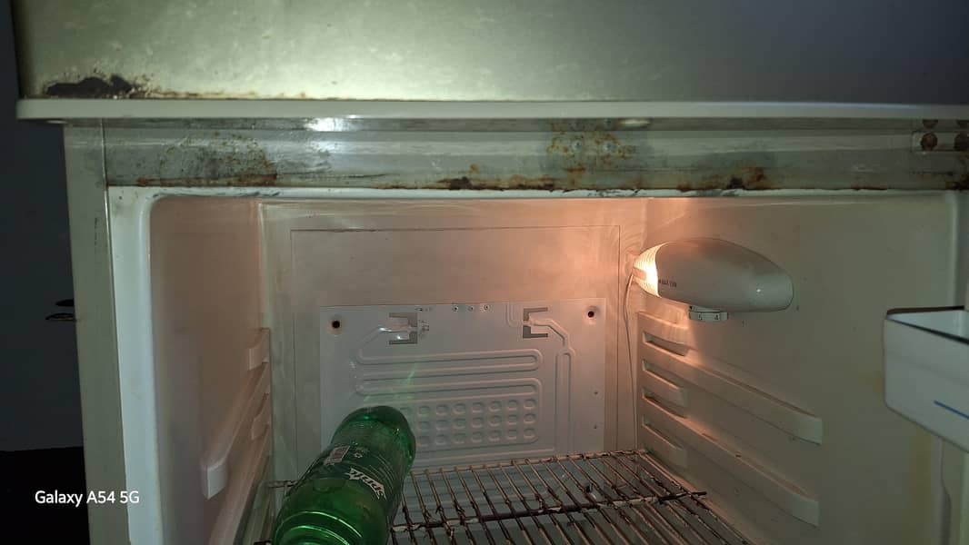Refrigerator 10