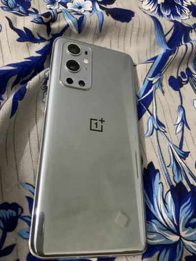 One Plus 9 Pro 12 256 neat phone