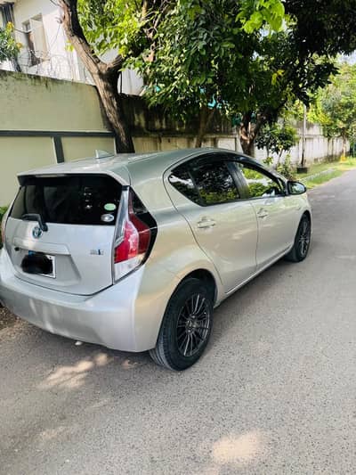Toyota Aqua 2015