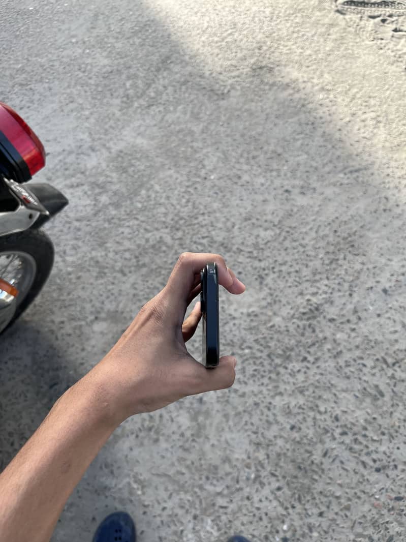 Apple iPhone 15 5