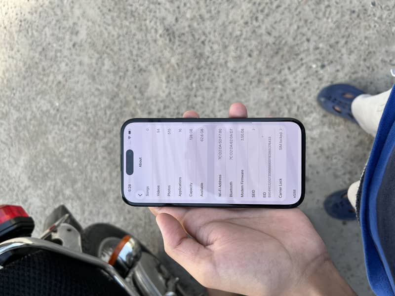 Apple iPhone 15 6