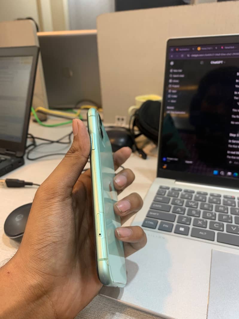 Apple iPhone 11 2