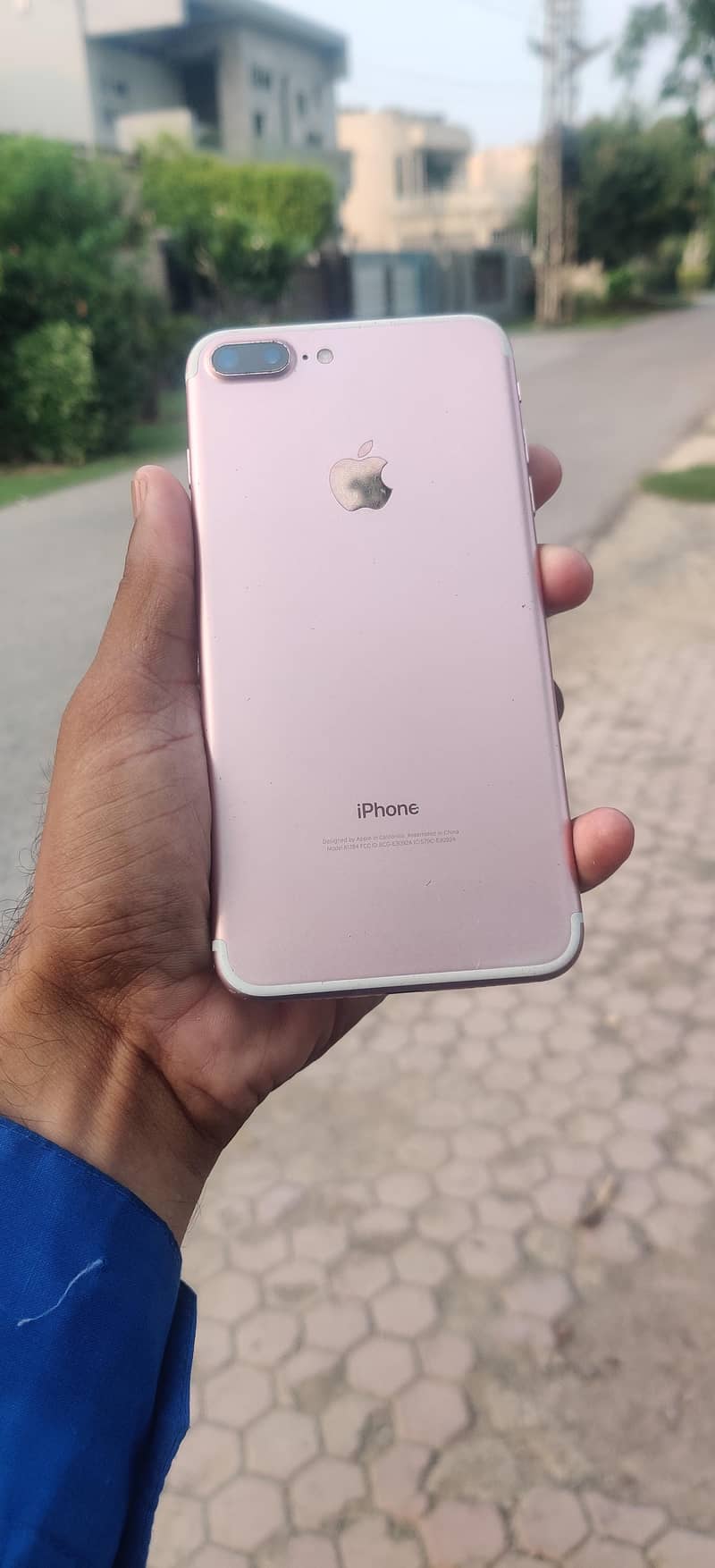 Apple iPhone 7 Plus 2