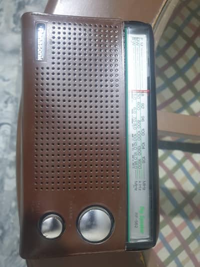 Panasonic RF-562D,made in indonesia