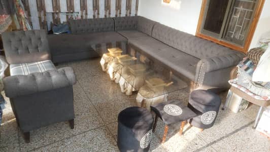 7 setter sofa with table, puffy, coffee set / Sofa set / urgent sale