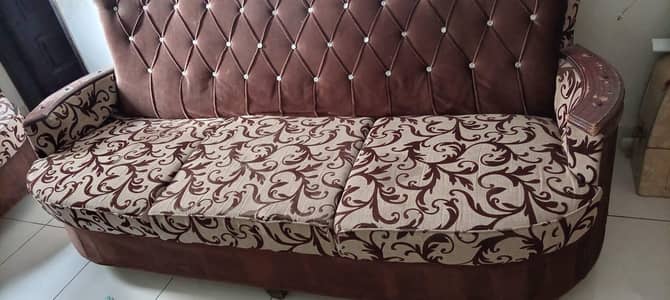 5 Seater Sofa Set (3+1+1) – Good Condition – Urgent Sa