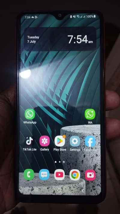Samsung Mobile A20s with box