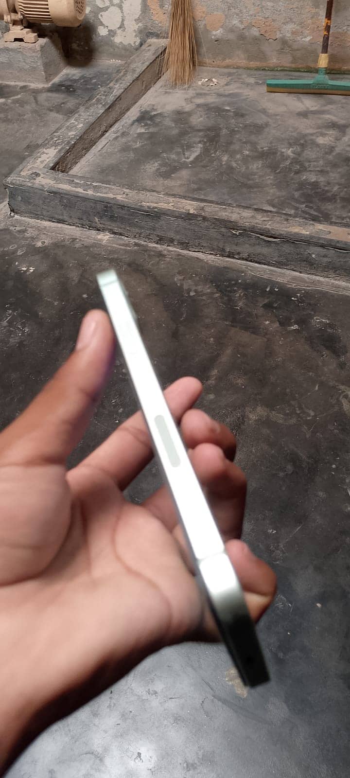 Apple iPhone 12 2