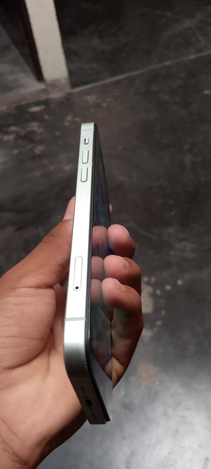 Apple iPhone 12 3