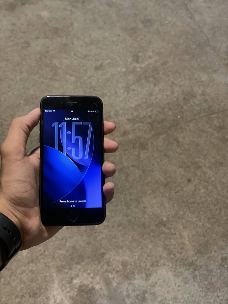 Apple iPhone SE 4