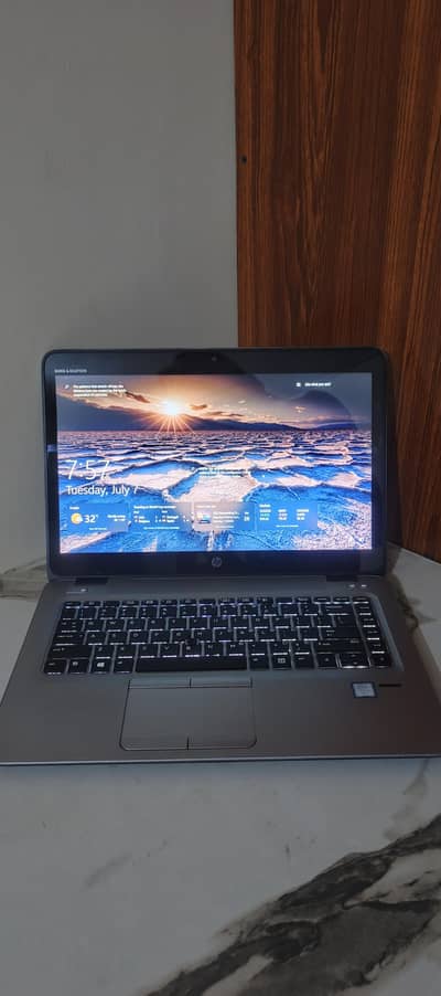 HP Elitebook 840 G3 | Core i5 6th Gen | 8Gb RAM | 256Gb Storage