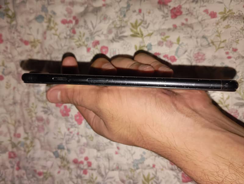 Apple iPhone 7 Plus 1