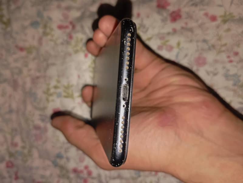 Apple iPhone 7 Plus 2
