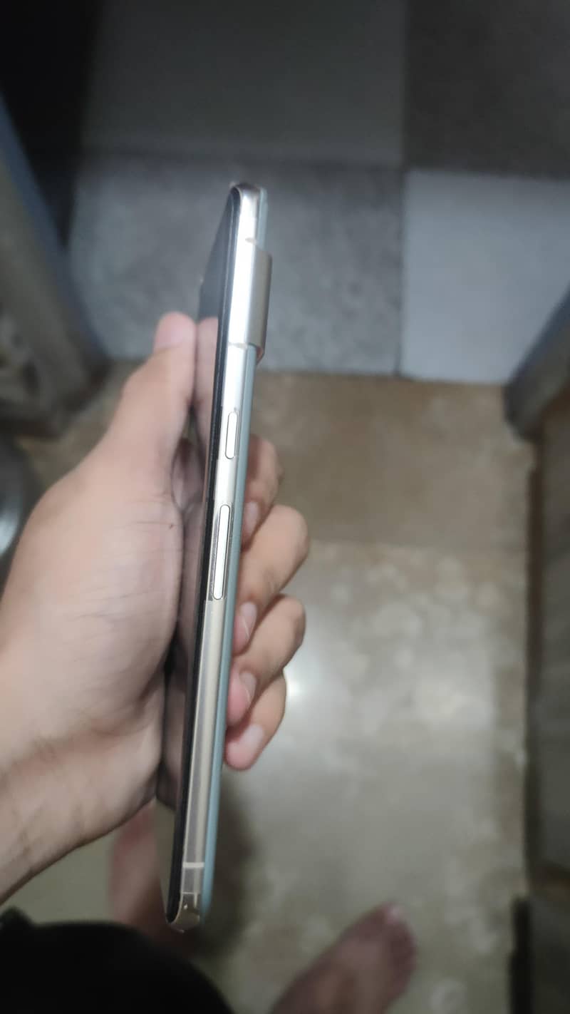 Google Pixel 7 Pro 2