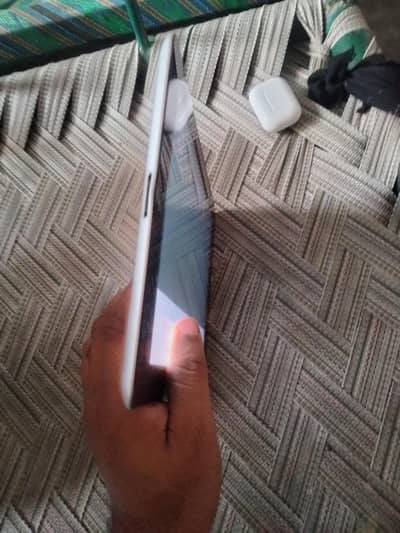 16 GB 4 GB ram