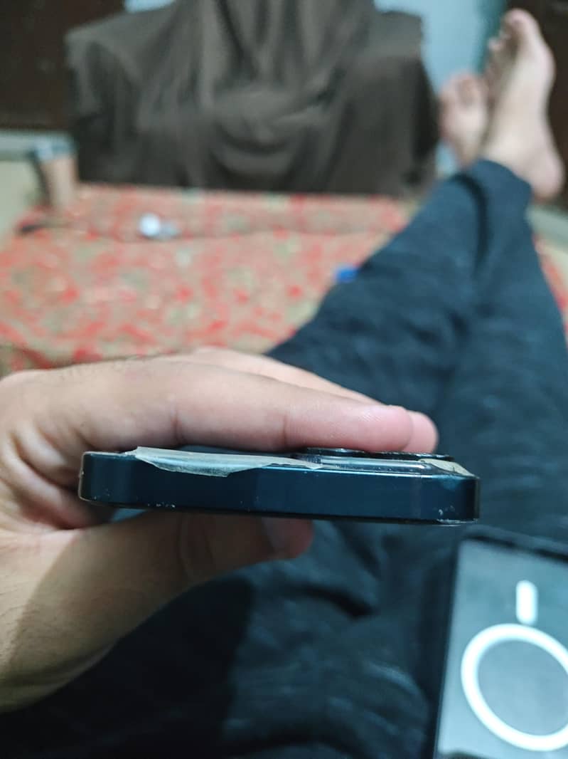 Apple iPhone 14 4