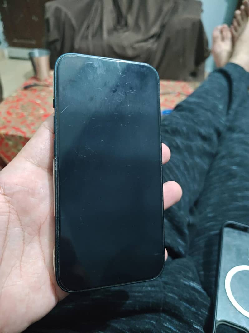 Apple iPhone 14 6