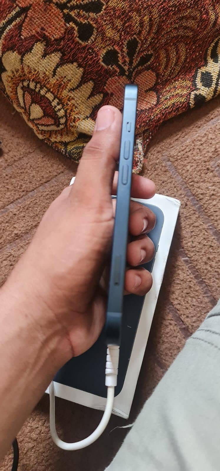Apple iPhone 13 2