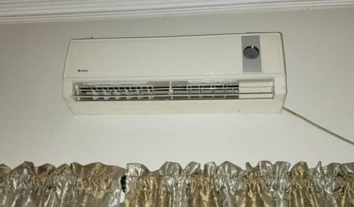 Gree 1 Ton AC for sale All ok no repair full gas