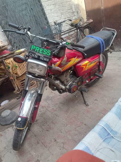 Honda 125 Golden no 2525