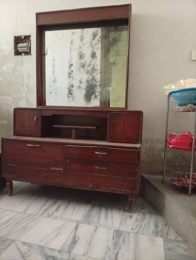 dressing table