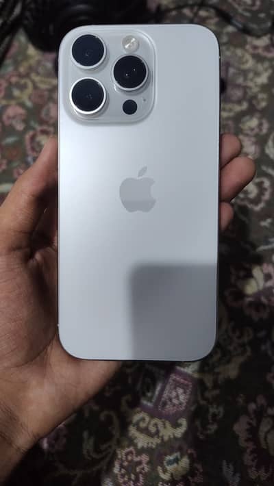 Apple iPhone 16 Pro