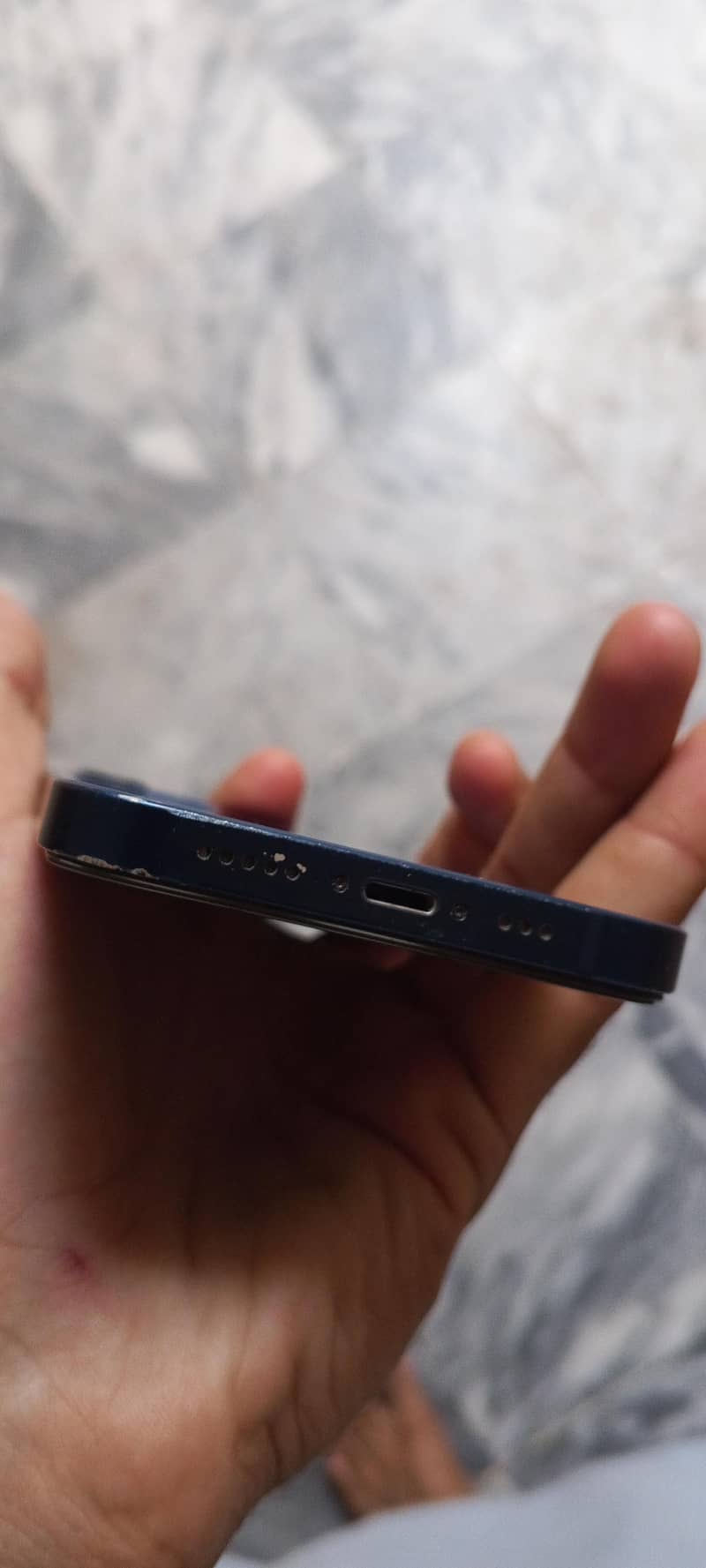 Apple iPhone 12 4