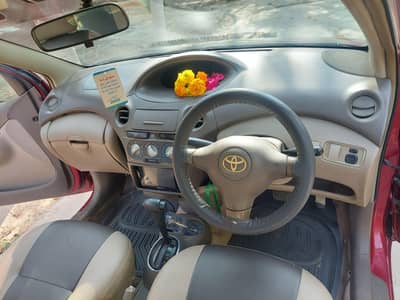 Toyota Platz 2005
