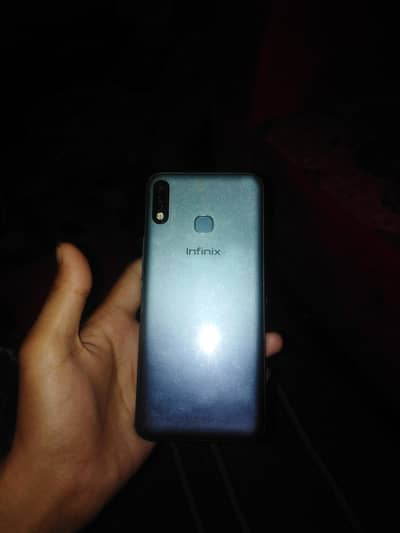 Infinix Hot 8 Lite