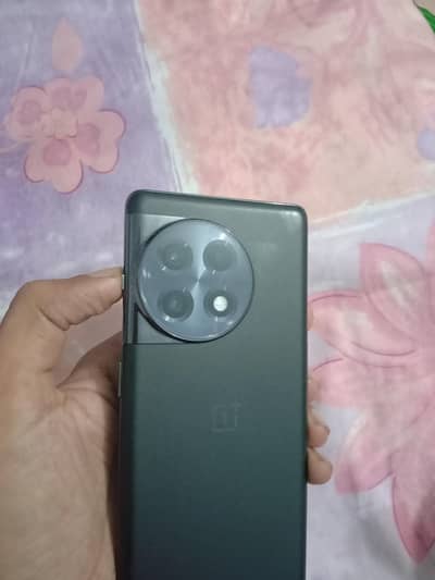 One Plus 11R