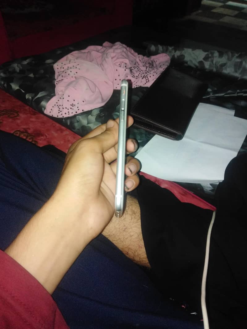 Apple iPhone 6 2