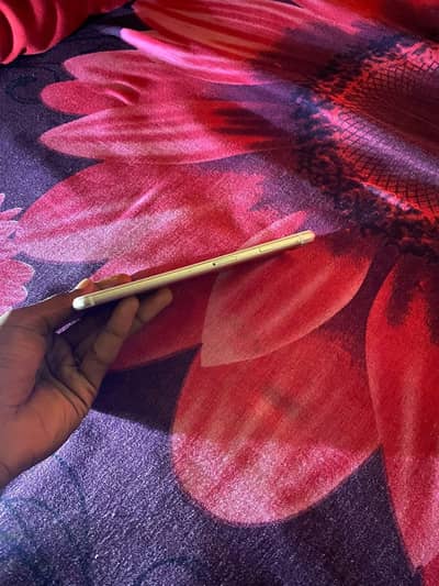 iphone 7 plus 128 GB  (no open no repair) (PTA approved) all ok