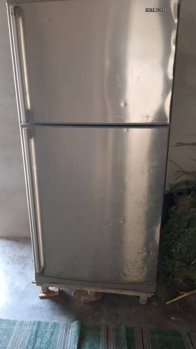 Hitachi Full Size Refrigerator Excellent Cooling