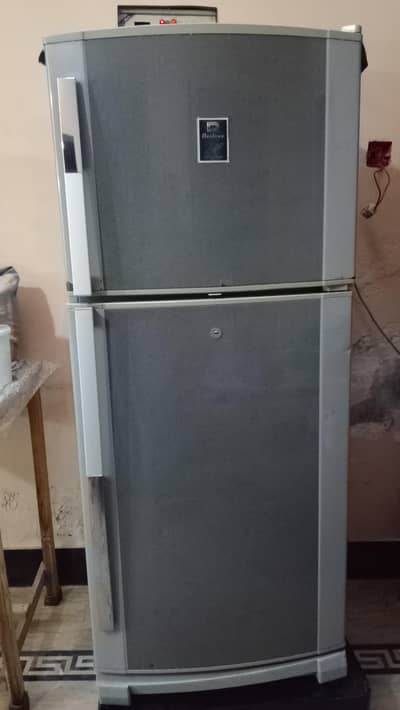 Dawalance refrigerator used in best condition with stabilizer and stan