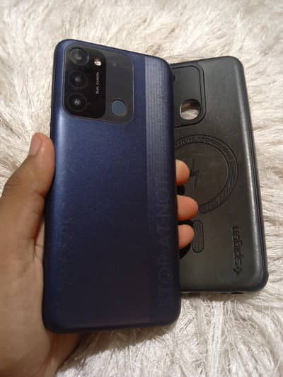 Tecno Spark 8C