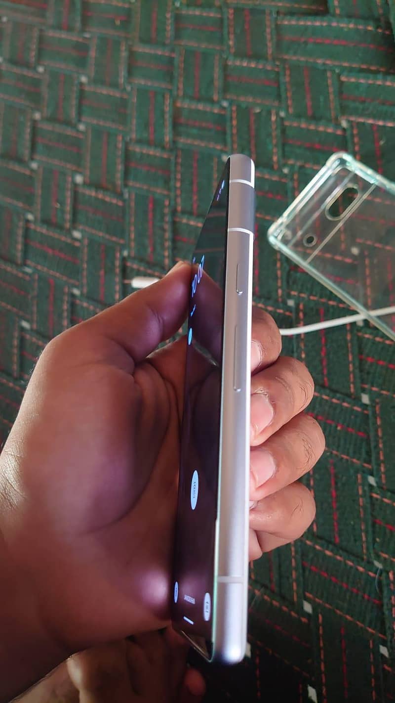 Google Pixel 7a 5