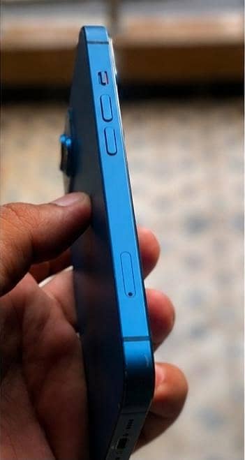 Apple iPhone 13 1